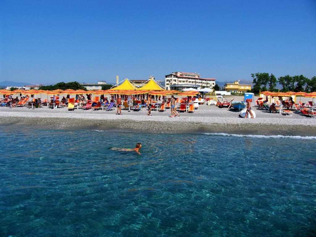 Ferienwohnung Monolocale Deluxe A 2,7 Km Dal Mare Per 2 Persone Siderno Exterior foto